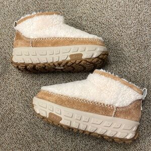 UGG® Venture Daze Ultra Mini Genuine Shearling Platform Bootie